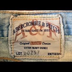 Abercrombie & Fitch Blue Jeans
